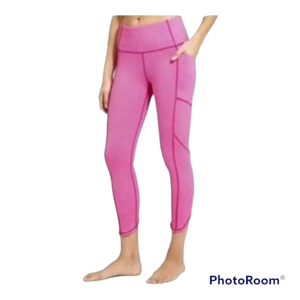 Athleta High Rise Pixel Chat to Town Capri